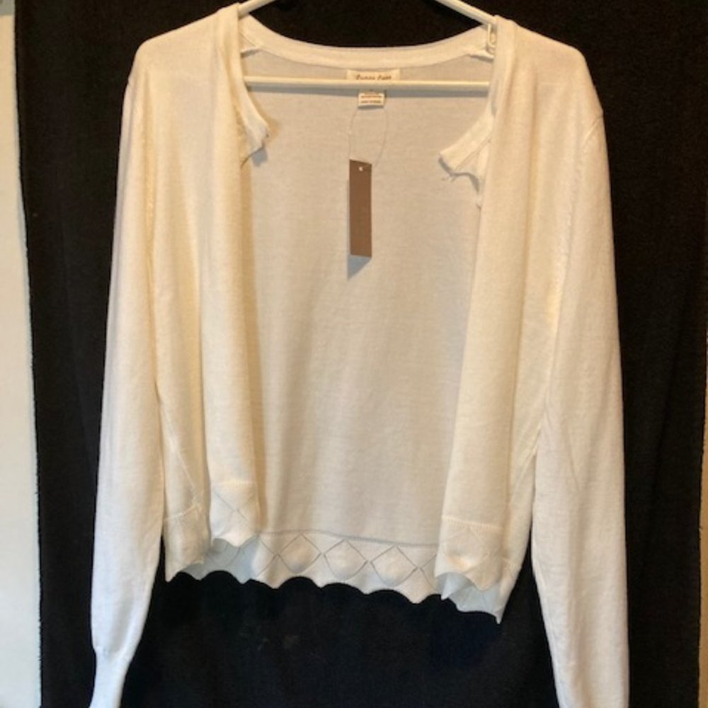 NWT Luacace Lane white on white sweater Size Large
